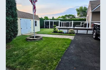 417 River Rd, Agawam, MA 01001 - Photo 4