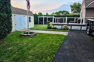 417 River Rd, Agawam, MA 01001 - Photo 6