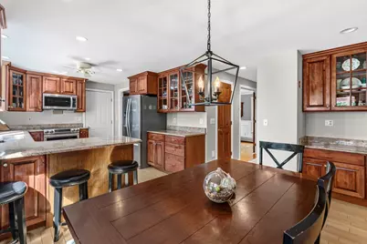 28 Ashley Cir, Easthampton, MA 01027 - Photo 8