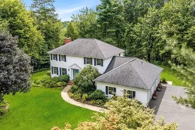 28 Ashley Cir, Easthampton, MA 01027 - Photo 2