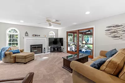 28 Ashley Cir, Easthampton, MA 01027 - Photo 12