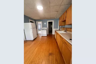 144 Elm St #3, Worcester, MA 01609 - Photo 2