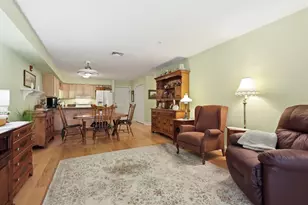 26 Greenleaves Dr, Amherst, MA 01002 - Photo 4
