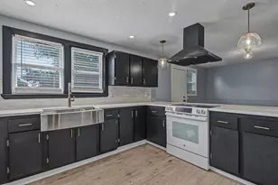 39 Hope St, Attleboro, MA 02702 - Photo 1