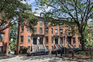 53 Rutland Sq, Boston, MA 02118 - Photo 2
