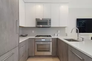 53 Rutland Sq, Boston, MA 02118 - Photo 6