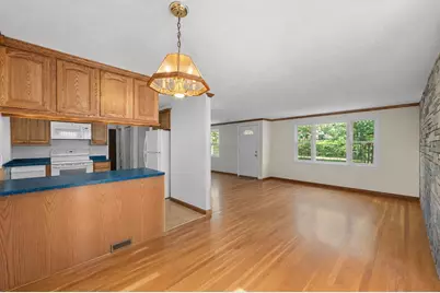 16 Mars Dr, Shrewsbury, MA 01545 - Photo 10