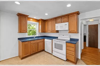 16 Mars Dr, Shrewsbury, MA 01545 - Photo 16