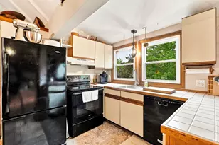 32 Carroll St, Milford, MA 01757 - Photo 24