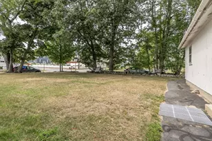 277 Cumberland Rd, Lowell, MA 01850 - Photo 6