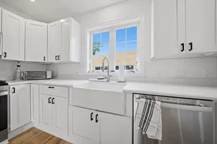 216 Monument, Haverhill, MA 01832 - Photo 6