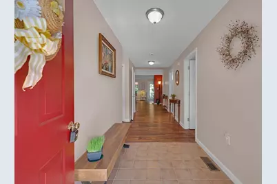 36 Betsy Ross Cir #36, Sturbridge, MA 01566 - Photo 2