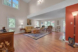 36 Betsy Ross Cir, Sturbridge, MA 01566 - Photo 4
