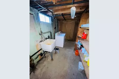 192 Grandview Ave, West Springfield, MA 01089 - Photo 24
