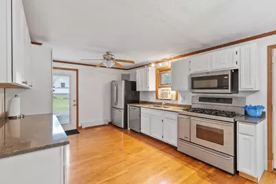 171 Birchcroft Rd, Leominster, MA 01453 - Photo 2