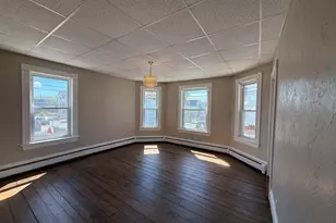 304 Cambridge St, Fall River, MA 02721 - Photo 10