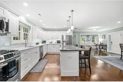 10 Bellevue Avenue, Winchester, MA 01890 - Photo 8