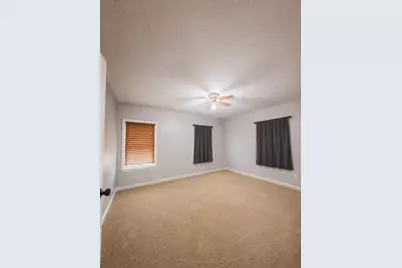 61 Austin St, Chicopee, MA 01013 - Photo 8