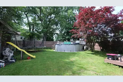 61 Austin St, Chicopee, MA 01013 - Photo 18