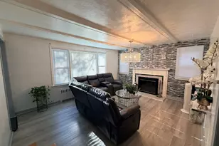 169 Roosevelt Ave, Springfield, MA 01118 - Photo 8