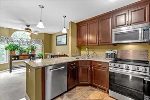 20 Waltham Dr, Plainville, MA 02762 - Photo 2