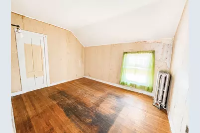 2018 Pleasant St, Fall River, MA 02723 - Photo 16