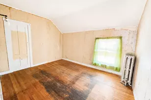 2018 Pleasant St, Fall River, MA 02723 - Photo 16