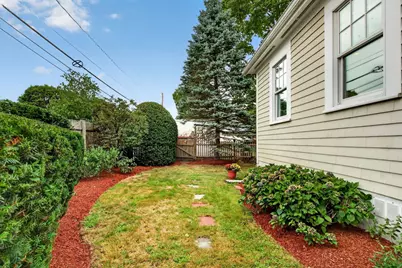 362 Mount Vernon St, Dedham, MA 02026 - Photo 32
