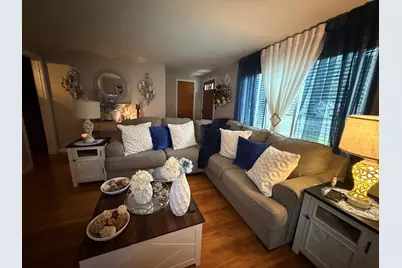727 Newbury St, Springfield, MA 01104 - Photo 2