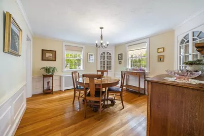 21 Bond St, Reading, MA 01867 - Photo 12