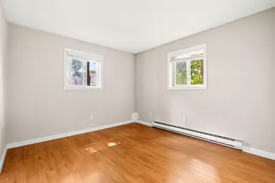 16 Cleveland Place #8, Gloucester, MA 01930 - Photo 6