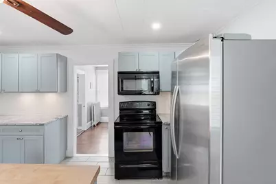 96 Apricot St, Worcester, MA 01603 - Photo 10