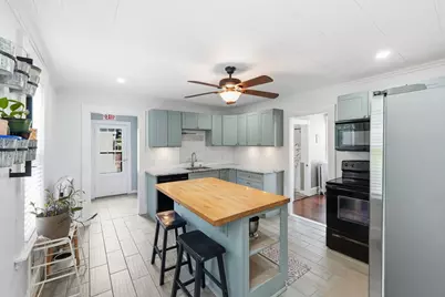 96 Apricot St, Worcester, MA 01603 - Photo 8