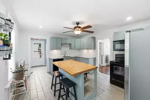 96 Apricot St, Worcester, MA 01603 - Photo 8