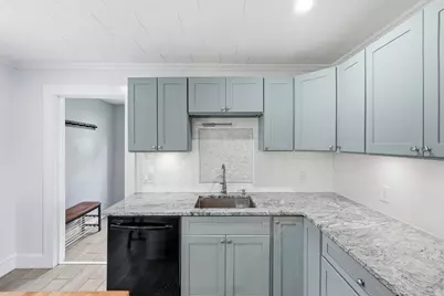 96 Apricot St, Worcester, MA 01603 - Photo 4