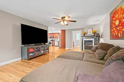 11 Village Ln, Haverhill, MA 01832 - Photo 10