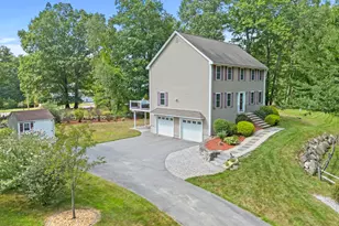11 Village Ln, Haverhill, MA 01832 - Photo 1