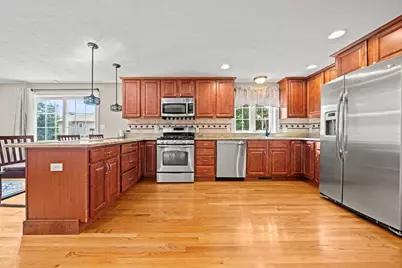 11 Village Ln, Haverhill, MA 01832 - Photo 2