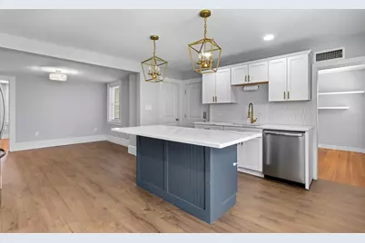42 School St #2, Salem, MA 01970 - Photo 4