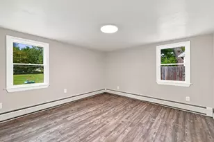 174 5 Lakeview Ave, Taunton, MA 02780 - Photo 4