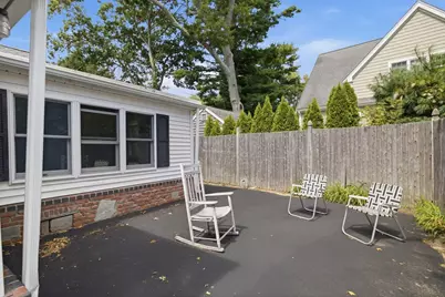 174,5 Lakeview Ave, Taunton, MA 02780 - Photo 2
