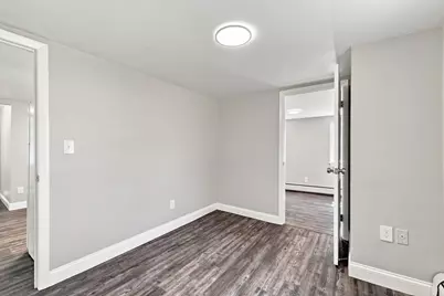 174,5 Lakeview Ave, Taunton, MA 02780 - Photo 10