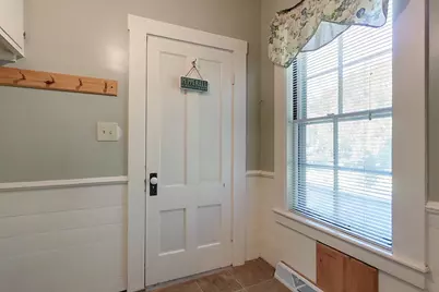 25 Prospect St, Pepperell, MA 01463 - Photo 16