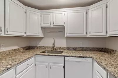 219 Central #3E, Lowell, MA 01852 - Photo 16