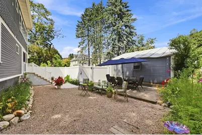 1161 Franklin St, Stoneham, MA 02180 - Photo 8