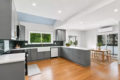 1161 Franklin St, Stoneham, MA 02180 - Photo 12