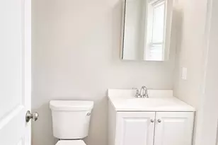 15 Ford St, Haverhill, MA 01832 - Photo 8