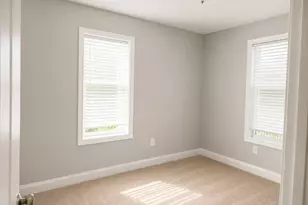 17 Ford St, Haverhill, MA 01832 - Photo 8