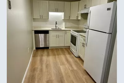 137 Franklin St #304, Stoneham, MA 02180 - Photo 8