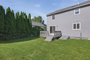 679 A Burncoat St, Worcester, MA 01606 - Photo 26